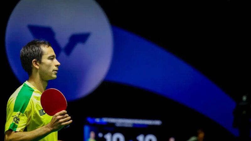 Hugo Calderano é Eliminado no WTT Champions de Chongqing Após Batalha Contra Félix Lebrun