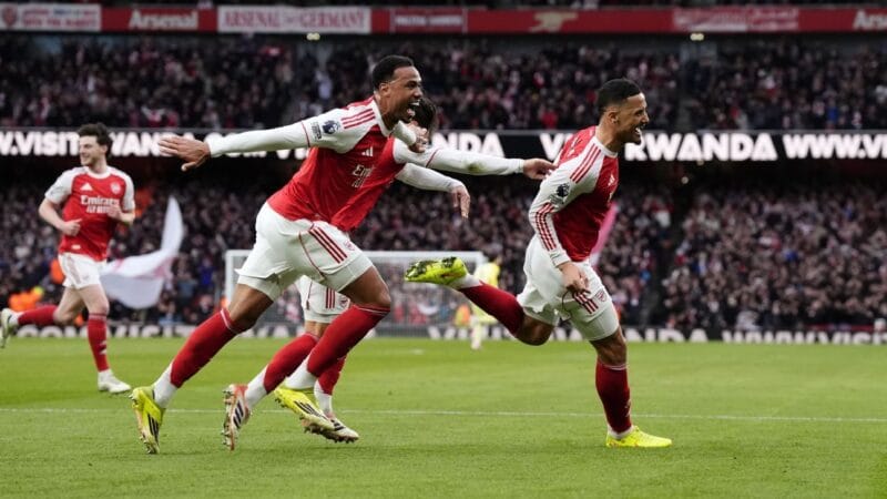 Arsenal Triunfa em Clássico Londrino e Consolida Liderança na Premier League