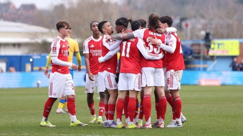 Arsenal supera desafio e avança para as quartas da Copa da Inglaterra