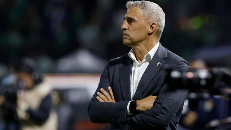 São Paulo encerra contrato com Hernán Crespo e planeja novo comando técnico