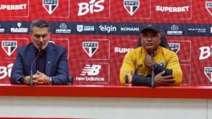 Desafios de Roger Machado no São Paulo: Pressão e Cortes Financeiros