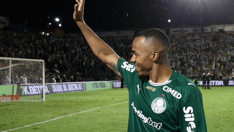 Marlon Freitas Reflete Sobre Adaptação e Pressão no Palmeiras