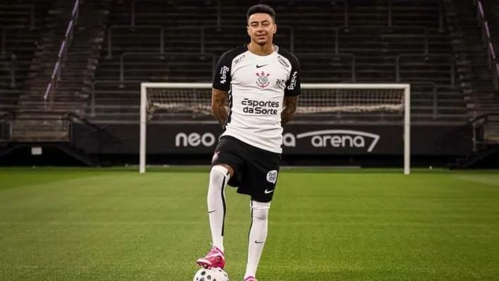 Lingard Responde à Celebração de Flaco López e Entra em Cena no Corinthians
