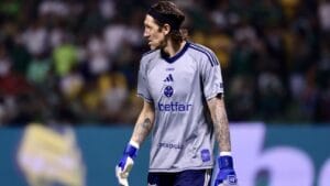Cássio Enfrenta Lesão Grave e Cirurgia: Futuro no Cruzeiro em Risco