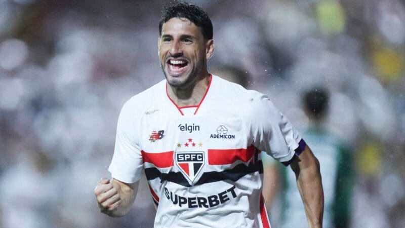São Paulo busca renovar contrato com Calleri para evitar saída gratuita