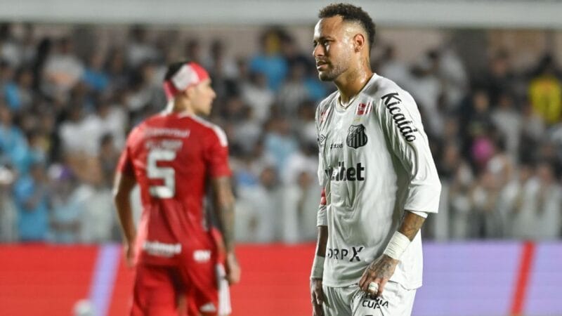 Santos é Derrotado pelo Internacional e Enfrenta Críticas da Torcida