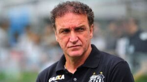 Santos Contrata Cuca como Novo Treinador Após Demissão de Vojvoda