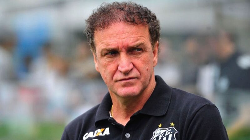 Santos Contrata Cuca como Novo Treinador Após Demissão de Vojvoda
