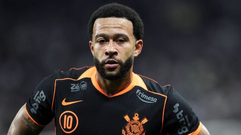 Corinthians Enfrenta Desafios Financeiros em Renovações de Contrato