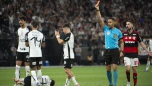 Análise Completa do Áudio do VAR na Partida entre Corinthians e Flamengo