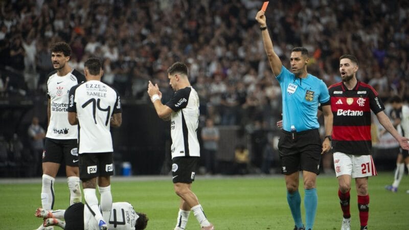 Análise Completa do Áudio do VAR na Partida entre Corinthians e Flamengo