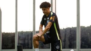 A Influência de Diniz na Ascensão de Gabriel Sara sob a Direção de Ancelotti