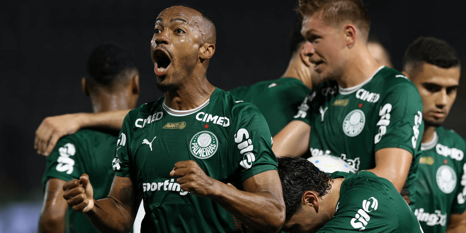Palmeiras Mantém Liderança com Vitória Sobre o Grêmio em Noite de Marlon Freitas