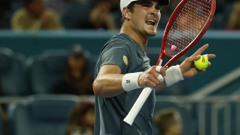 João Fonseca Brilha em Monte Carlo e Avança para as Quartas de Final