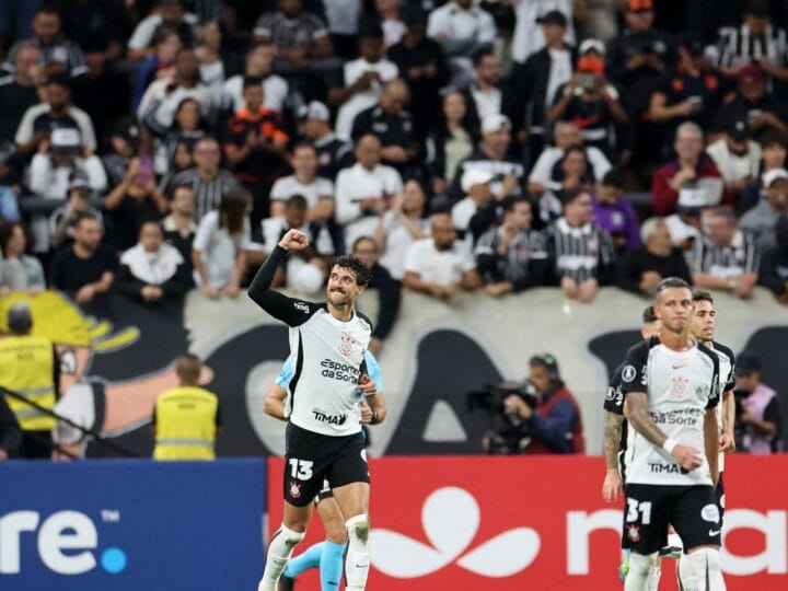 Corinthians Mantém Invencibilidade na Copa Libertadores com Vitória sobre Santa Fe
