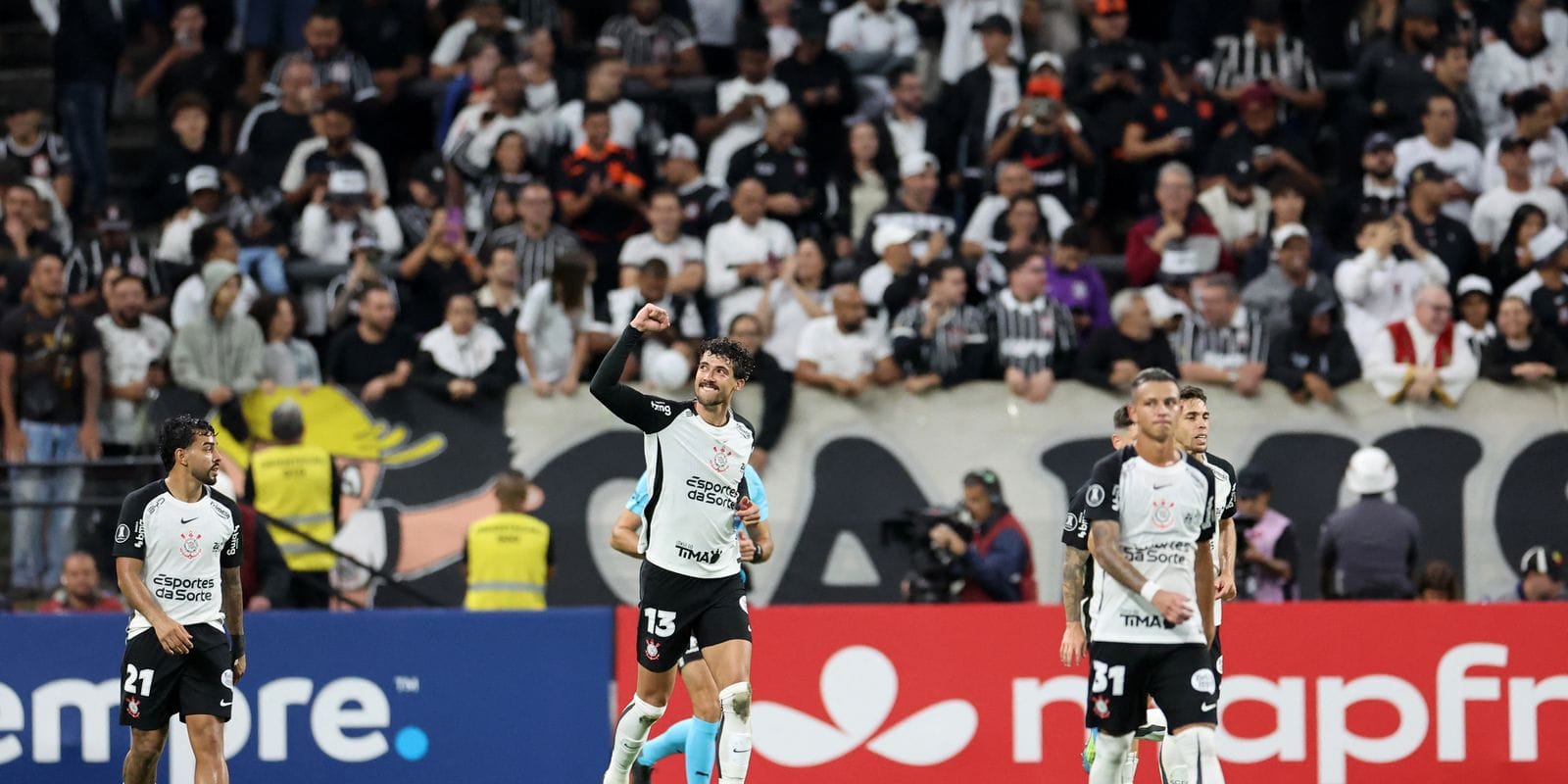 Corinthians Mantém Invencibilidade na Copa Libertadores com Vitória sobre Santa Fe