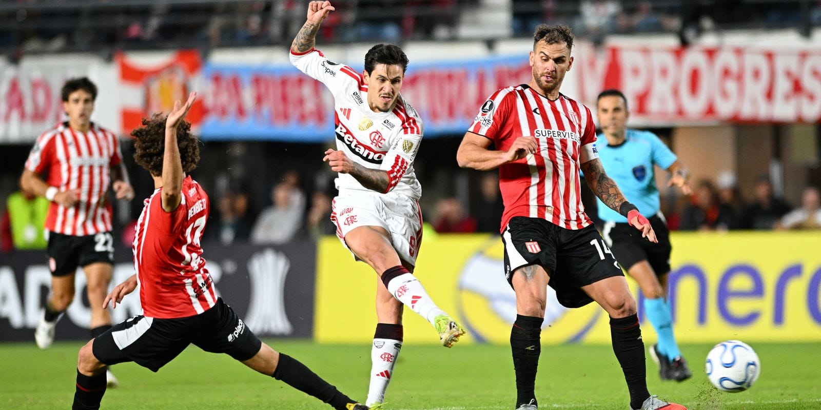 Flamengo Empata com Estudiantes e Mantém Liderança na Libertadores