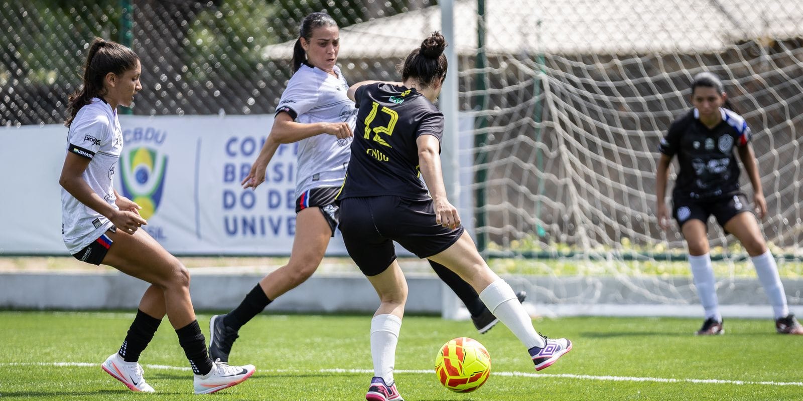 Arena Delas: Campo Exclusivo para o Futebol Feminino nos JUBs