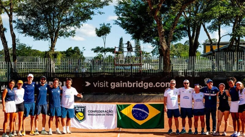 Brasil Enfrenta Canadá em Confronto Decisivo na Billie Jean King Cup