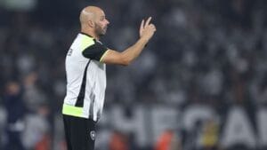 Botafogo Avança nas Negociações para Contratação de Franclim Carvalho como Técnico