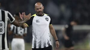 Botafogo Contrata Franclim Carvalho como Novo Técnico