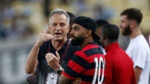 Pai de Gabigol Responde Críticas e Defende Atacante no Flamengo
