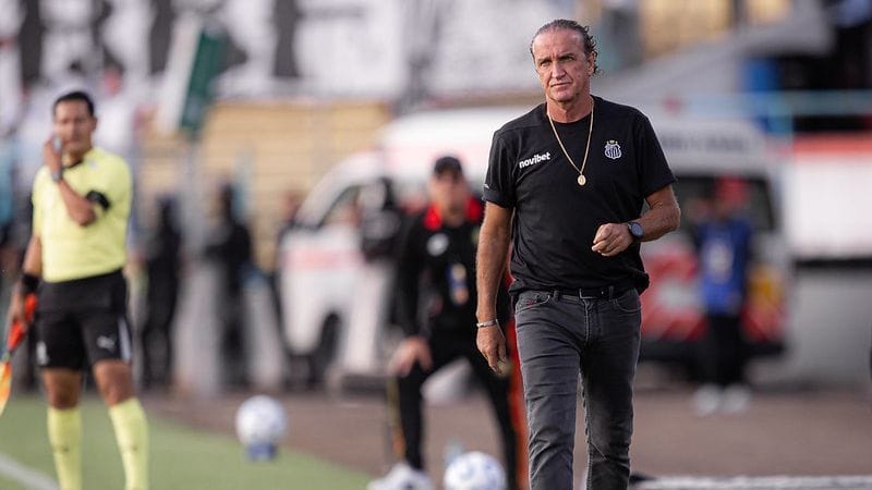 Cuca Expressa Descontentamento Após Derrota do Santos na Sul-Americana