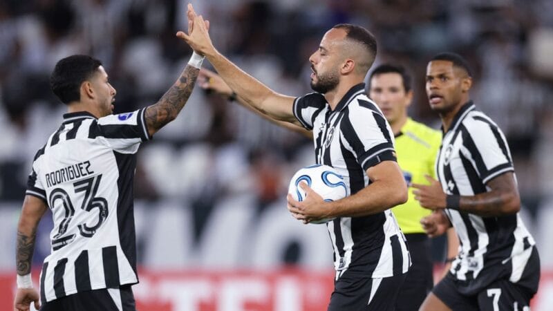Estreia Frustrante de Franclim Carvalho no Botafogo: Empate com Caracas e Vaias da Torcida