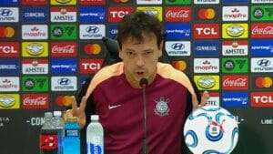 Diniz Encoraja Torcida do Corinthians a Sonhar com a Libertadores e Analisa Dérbi Como uma Decisão