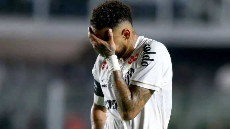 Neymar Comenta Rumores sobre Saída do Santos e Possível Transferência para MLS