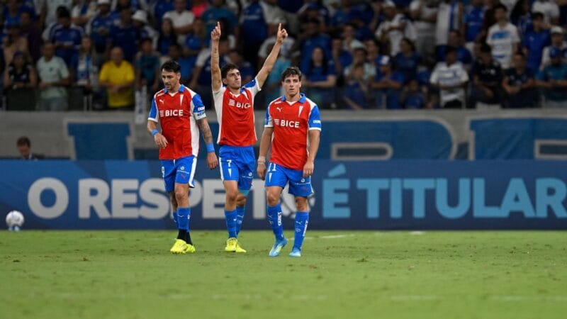 Cruzeiro é Derrotado pela Universidad Católica em Jogo Decisivo da Libertadores