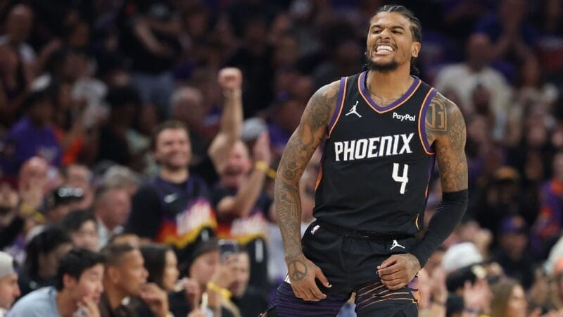 Phoenix Suns Eliminam Warriors e Garantem Vaga nos Playoffs da NBA com Brilho de Jalen Green