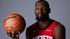 Kevin Durant é dúvida para o Jogo 1 contra os Lakers devido a lesão no joelho