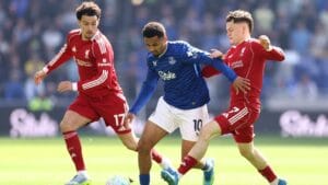 Liverpool Conquista Vitória Dramática sobre o Everton em Clássico da Premier League