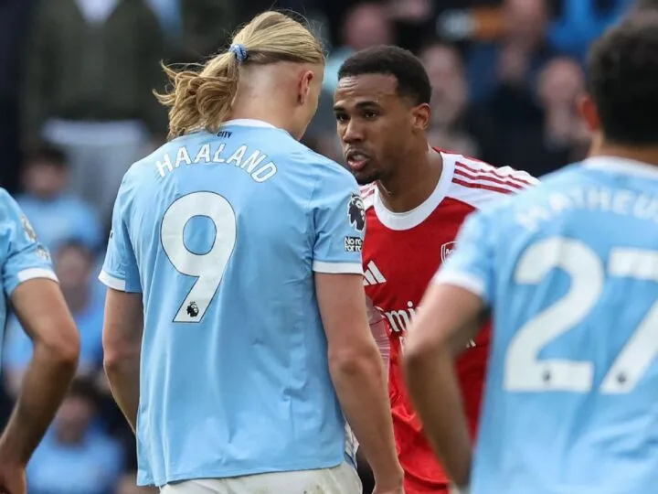 Decisões Cruciais na Premier League: City e Arsenal em Foco