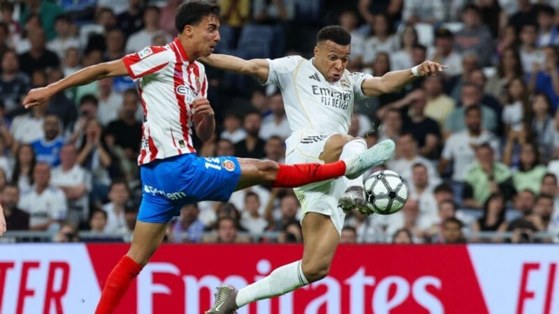 Guardiola elogia Vitor Reis, mas futuro no Manchester City permanece incerto