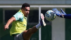 A Situação de Paulinho no Palmeiras: Entenda os Motivos de Sua Ausência em Campo