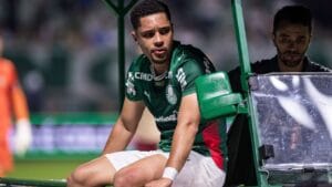 Vitor Roque Reflete Sobre Recuperação Após Lesão: ‘Um Dia de Cada Vez’