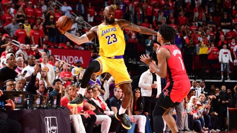 Lakers Superam Rockets em Prorrogação e Avançam na Série com 3 a 0