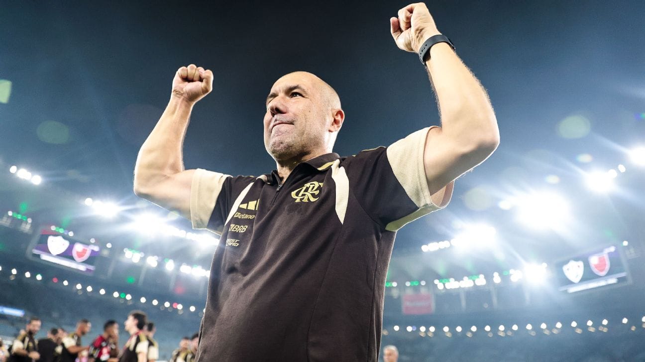 Leonardo Jardim leva Flamengo a sétima vitória consecutiva e se iguala a Tite