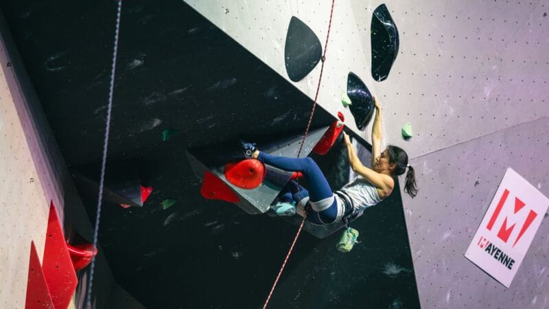 Marina Dias brilha na Copa do Mundo de Paraescalada nos EUA