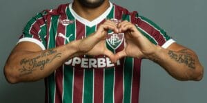 Fluminense Confirma a Chegada do Atacante Hulk para o Elenco