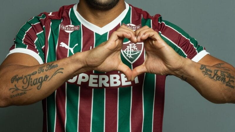 Fluminense Confirma a Chegada do Atacante Hulk para o Elenco