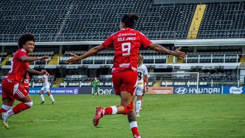 Internacional vence Santos por 3 a 0 no Brasileirão Feminino