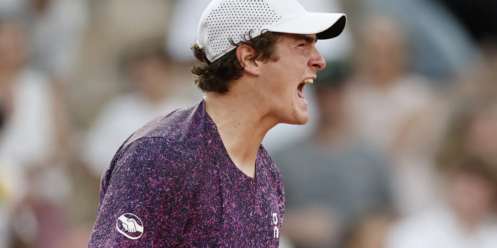 João Fonseca supera croata e desafia Djokovic em Roland Garros
