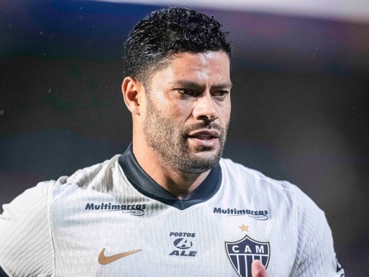Hulk e Atlético-MG encerram contrato em mútuo acordo: uma despedida emocionante