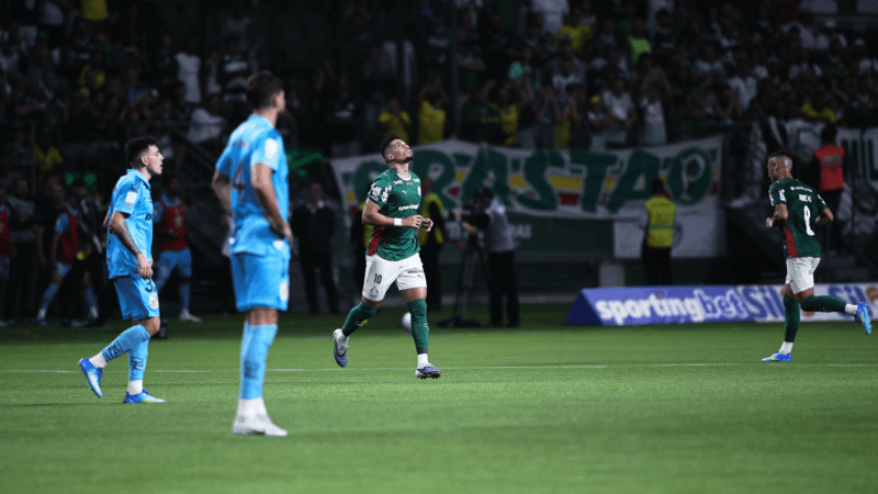 Palmeiras e Santos Empatam em Clássico e Paulinho Retorna aos Gramados
