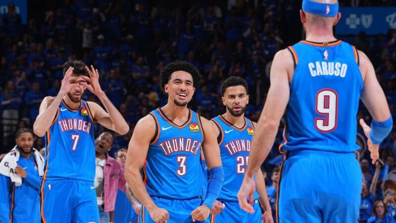 Thunder Brilha no Último Período e Supera os Lakers em Grande Estilo