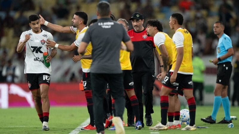 Fluminense Sofre Empate nos Acréscimos em Jogo Dramático