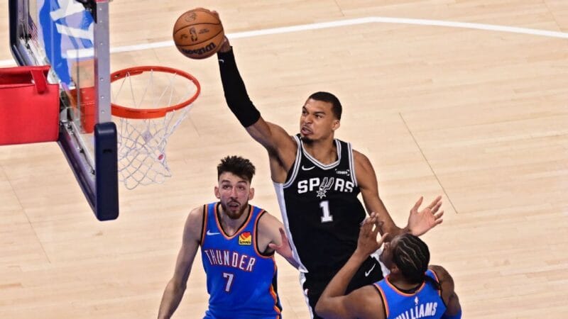 Wembanyama Brilha e Spurs Superam Thunder em Duelo Empolgante